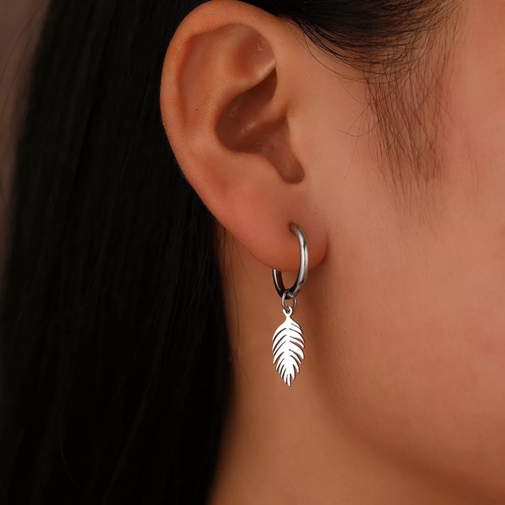 Vintage Wheat Leaves Earrings - Picture 6 of 6